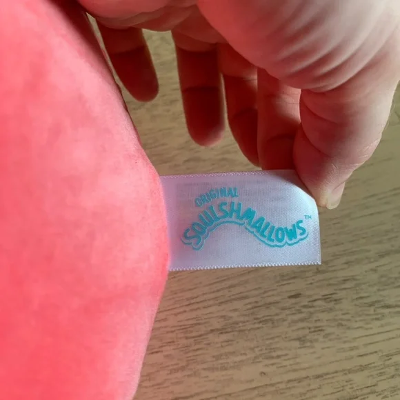 Squishmallows Cherry - Picture 3 of 4